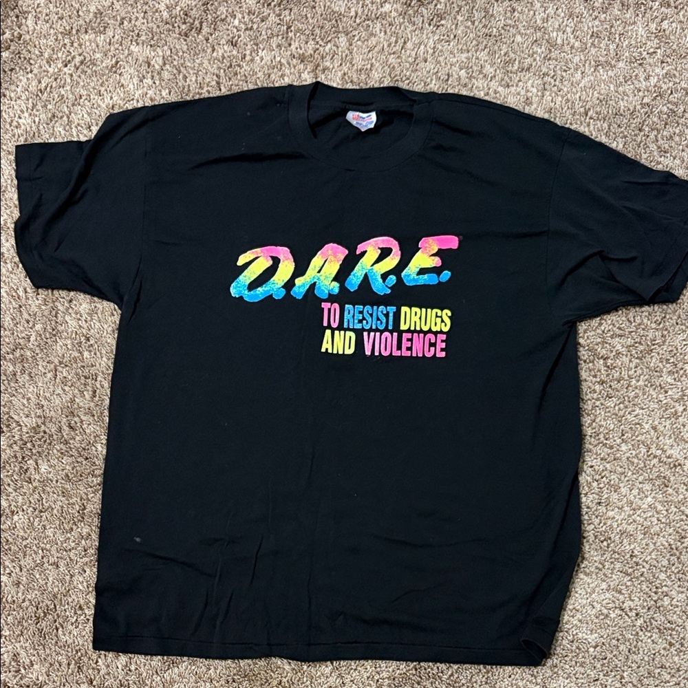 Vintage DARE neon rainbow logo shirt in size XL